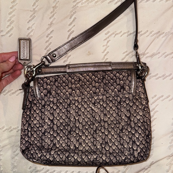 Coach crossbody purse - Picture 2 of 5